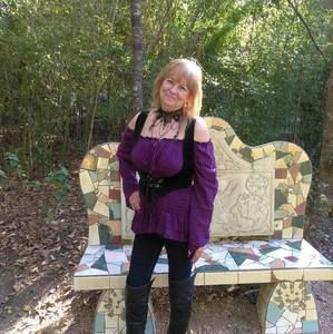 Meet your Posher, Lauri